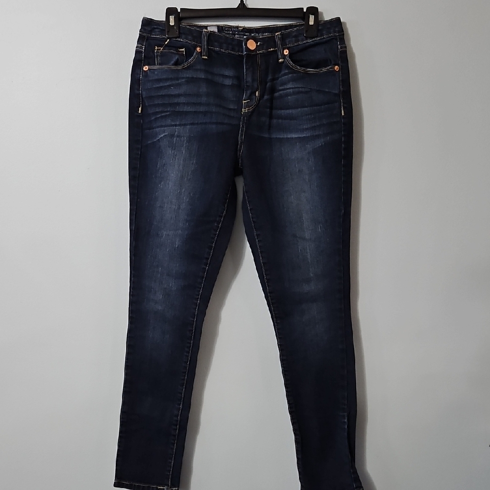 Mossimo Dark Blue Curvy Skinny Women's Stretch Jeans Size 6S/C